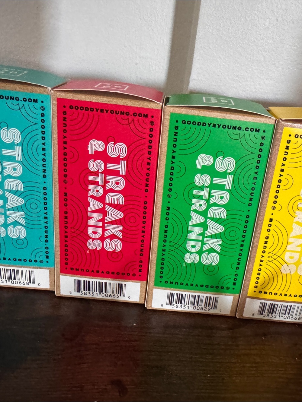 Vegan Streaks & Strands Colorful vegan dye